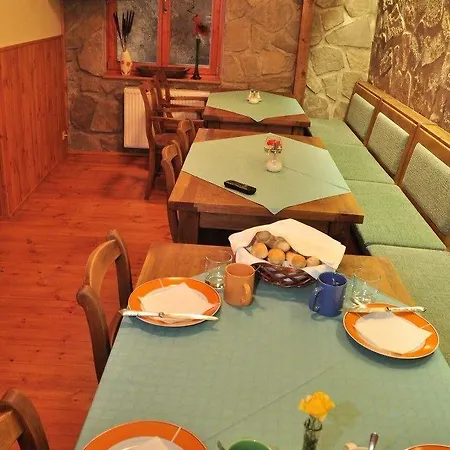 Konukevi Pod Branou 3*